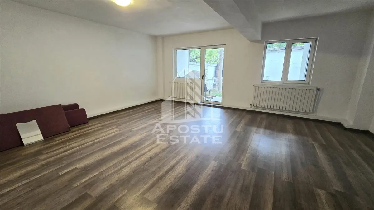 Duplex cu 5 camere si 3 bai, centrala proprie, zona Lipovei - foto 1