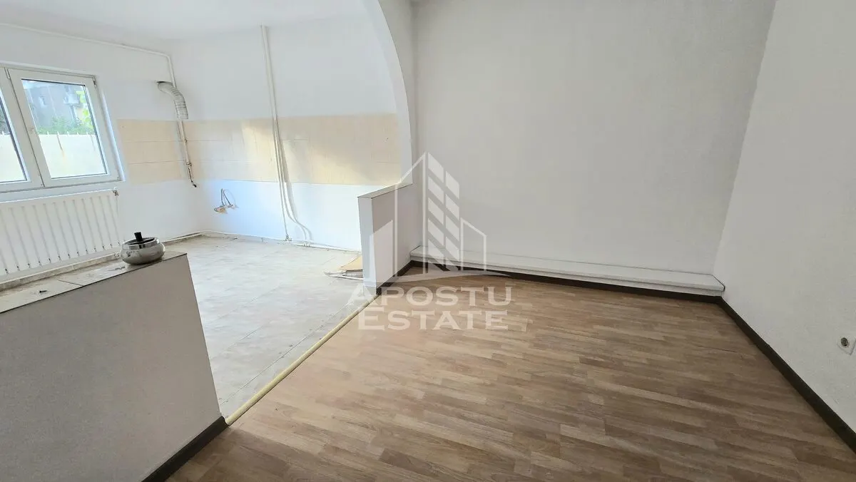 Duplex cu 5 camere si 3 bai, centrala proprie, zona Lipovei - foto 18
