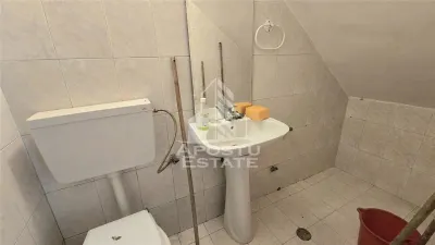 Duplex cu 5 camere si 3 bai, centrala proprie, zona Lipovei - foto 9