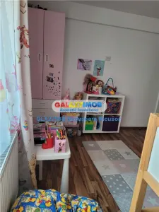 Casa, Str. Rachitei , 4 dormitoare si 1 living, 700 euro - foto 14