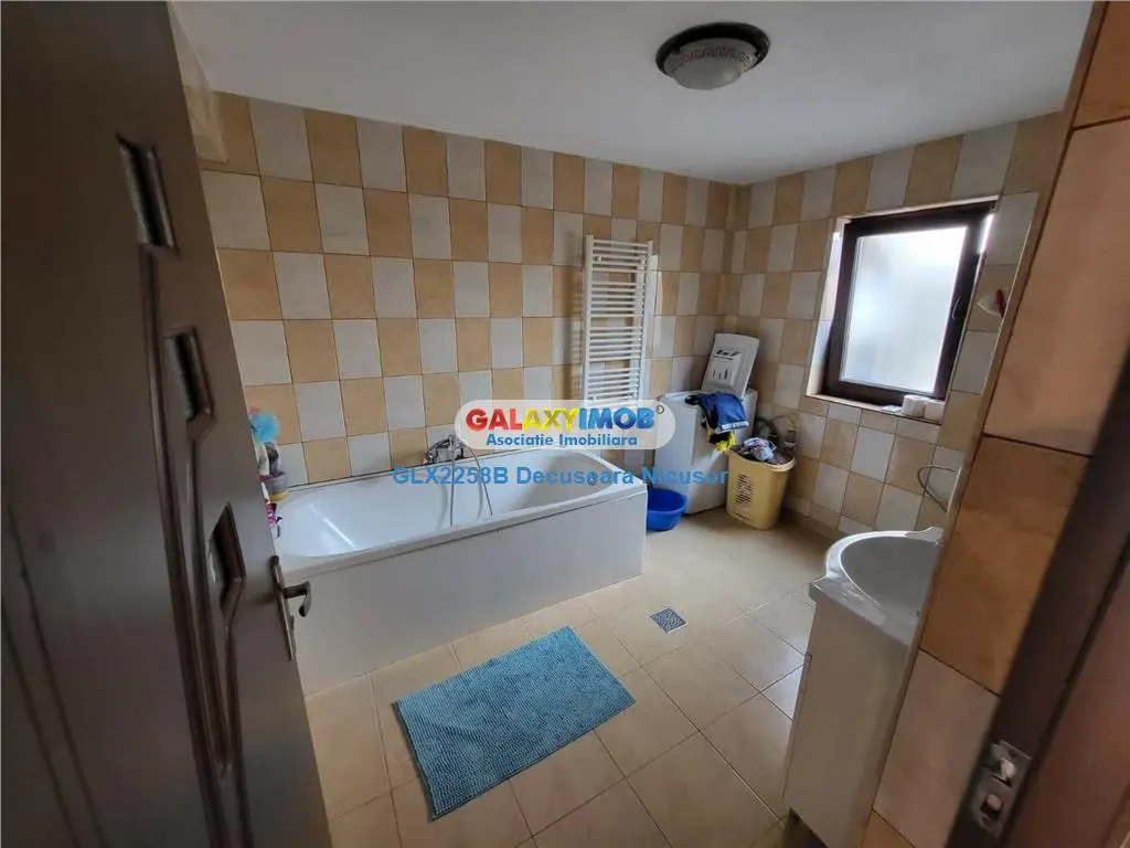 Casa, Str. Rachitei , 4 dormitoare si 1 living, 700 euro - foto 4