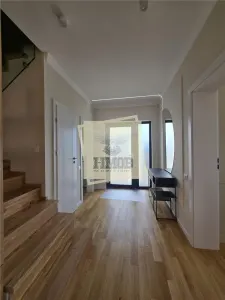 Casa Premium cu 4 camere 2 bai si curte 250 mp in Selimbar - foto 12