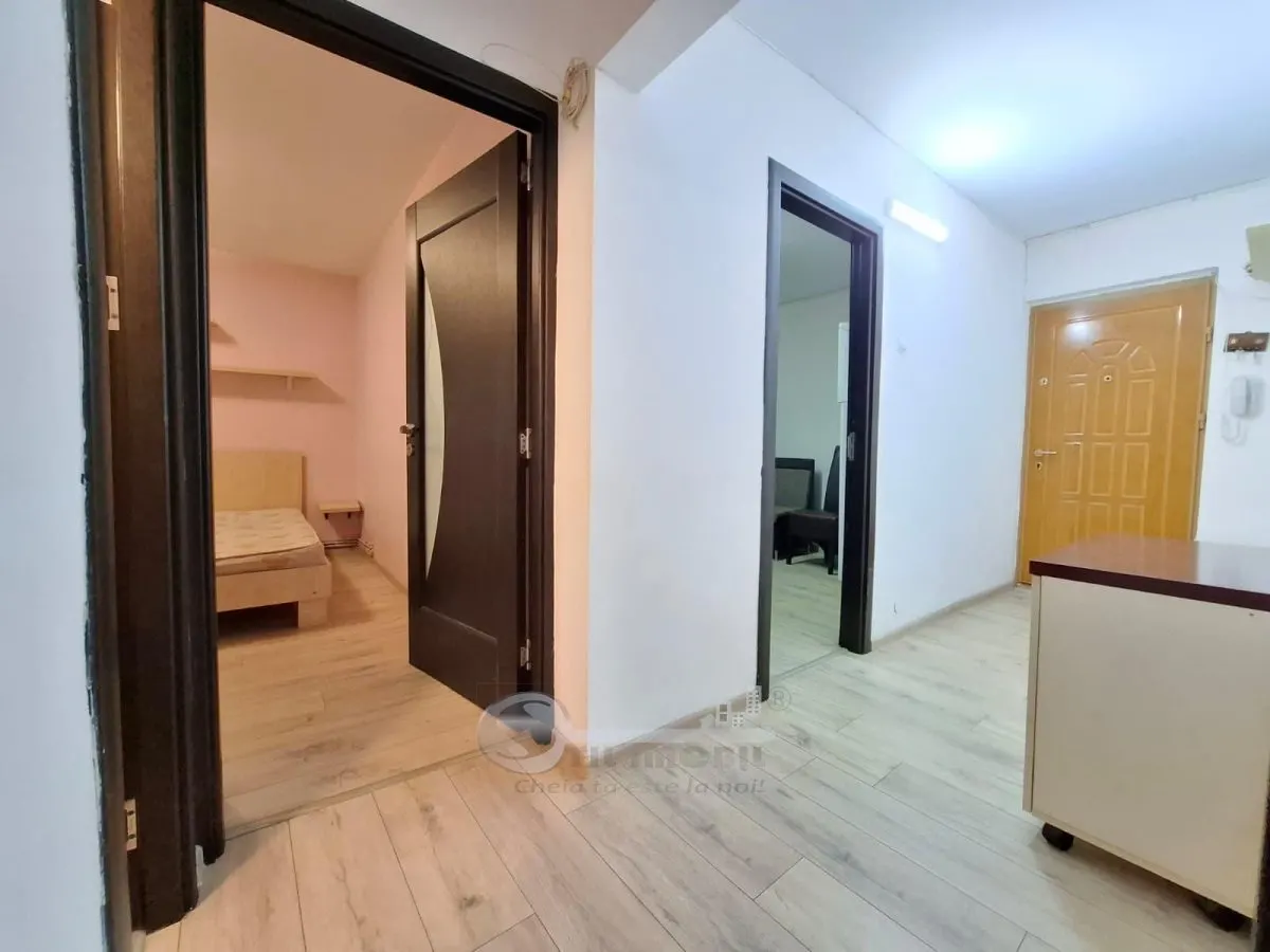 Apartament 2 camere, Cug la bd, etaj 2, baie cu geam, mobilat, vedere dubla 60 mp, liber - foto 2