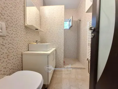Apartament 2 camere, Cug la bd, etaj 2, baie cu geam, mobilat, vedere dubla 60 mp, liber - foto 9