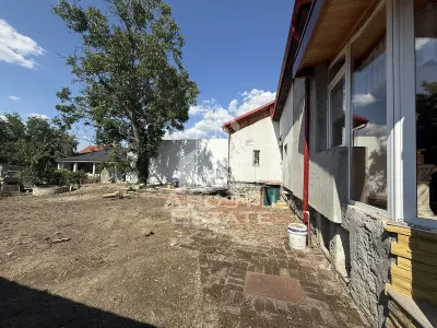 Casa individuala de vanzare cu proiect de extindere, zona Lunei - foto 22