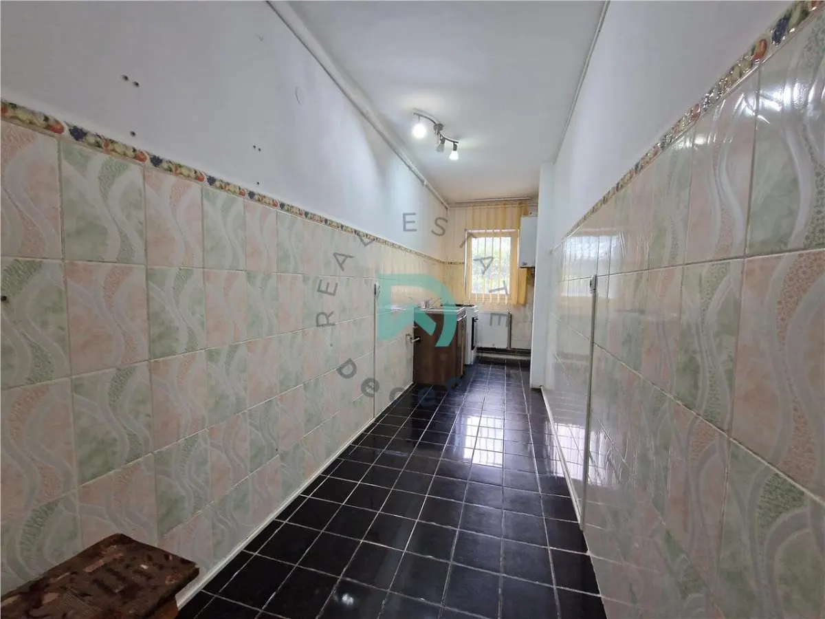 Garsoniera decomandata, Tractorul, Brasov - foto 5