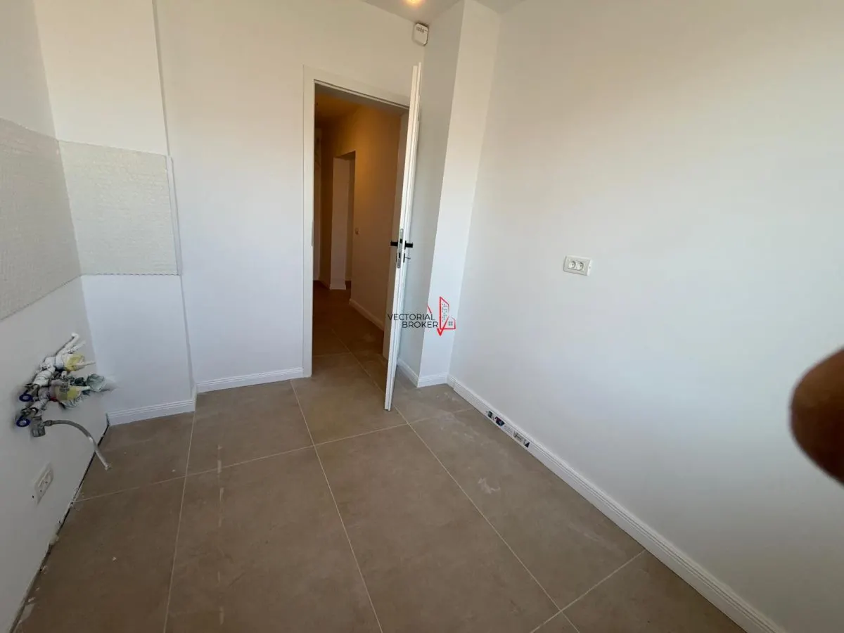 RENOVAT 2026 / DECOMANDAT / LA 2 PASI DE METROU - foto 11