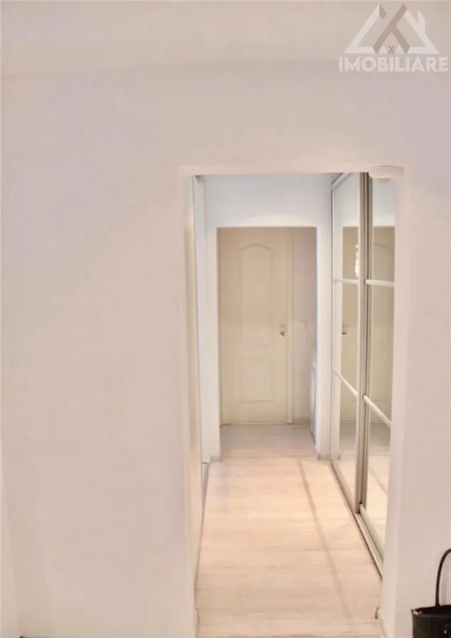 Apartament 3 camere Zona PALAS (etaj intermediar) - foto 4