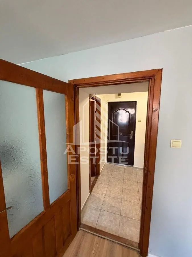 Garsoniera de vanzare renovata, etaj 3, zona Buziasului, Timisoara - foto 4