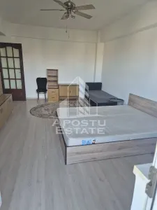 Apartament cu o camera de vanzare, lift, zona Soarelui, Timisoara - Timisoara