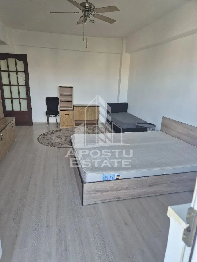 Apartament cu o camera de vanzare, lift, zona Soarelui, Timisoara - foto 1