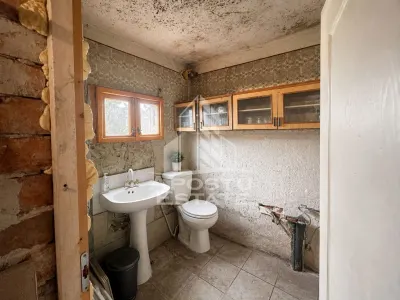 Casa 2 camere individuala de vanzare in Carani | Toate utilitatile | - foto 5