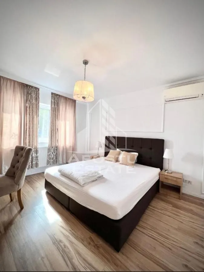 Cladire cu 4 apartamente si sala de evenimente ptr 60 persoane - foto 4