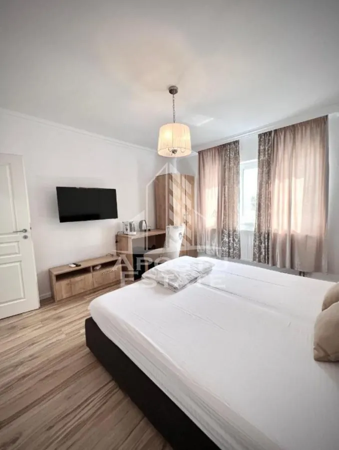 Cladire cu 4 apartamente si sala de evenimente ptr 60 persoane - foto 5
