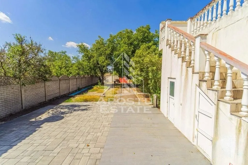 DE VANZARE Casa individuala cu pozitie si vizibilitate - foto 6