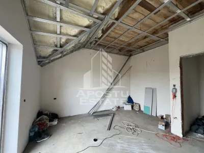 DE VANZARE casa alipita in Covaci cu curte mare - foto 12