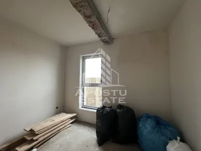 DE VANZARE casa alipita in Covaci cu curte mare - foto 5