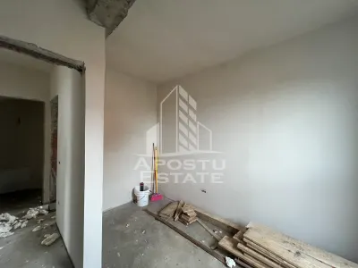 DE VANZARE casa alipita in Covaci cu curte mare - foto 6