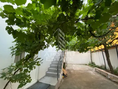 Casa P+1 cu 2 apartamente - pozitie excelenta pe Aleea Ghirodei - Timisoara