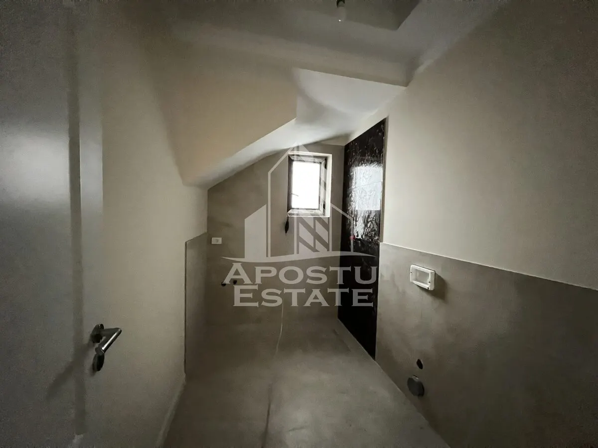 DUPLEX DE VANZARE cu suprafata foarte generoasa in Giarmata Mare - foto 8