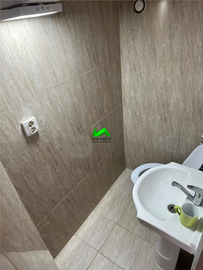Casa de inchiriat 11 camere bai proprii Sibiu Piata Cluj - foto 10