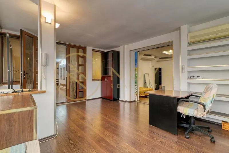 Apartament in Vila 5 camere / Spatiu Birou | Piata Victoriei Kiseleff - foto 4