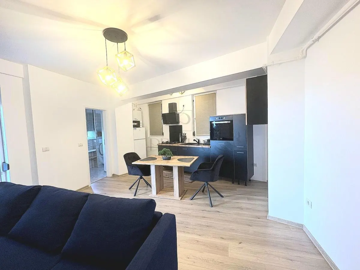 Aradului 2 camere - LIFT - PRIVELISTE - MOBILAT SI UTILAT - ZONA EXCELENTA - foto 1