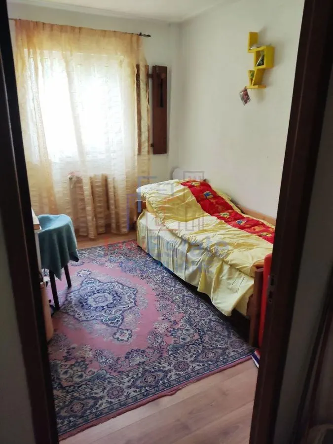 Apartament 3 camere, etaj 1, centrala proprie, 51 mp - zona Dacia - foto 3