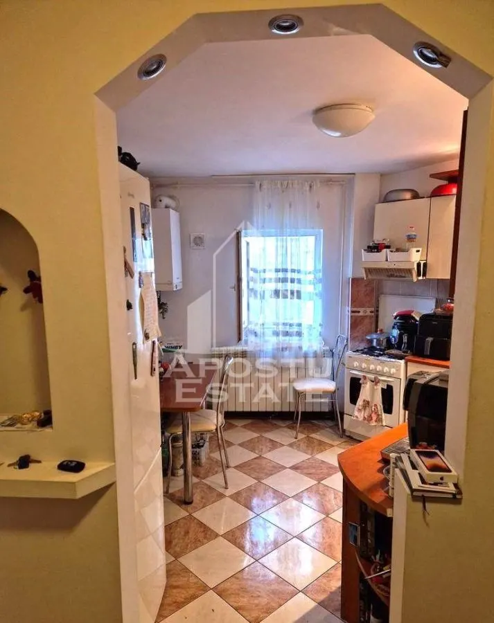 Apartament  cu 3 camere, de vanzare, zona Soarelui, Timisoara - foto 6