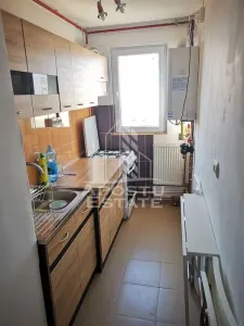 Apartament cu3 camere, 68 mp,zona Vlaicu - Arad