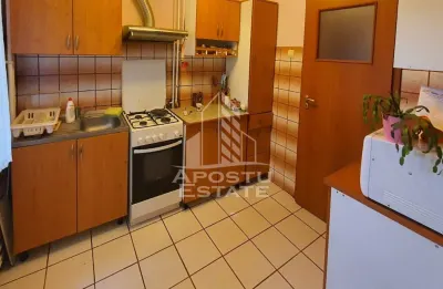 Inchiriez apartament cu 2 camere zona UTA - foto 4