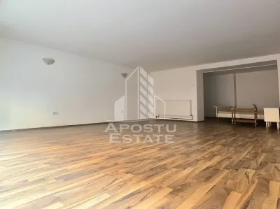 Spatiul comercial central - foto 9