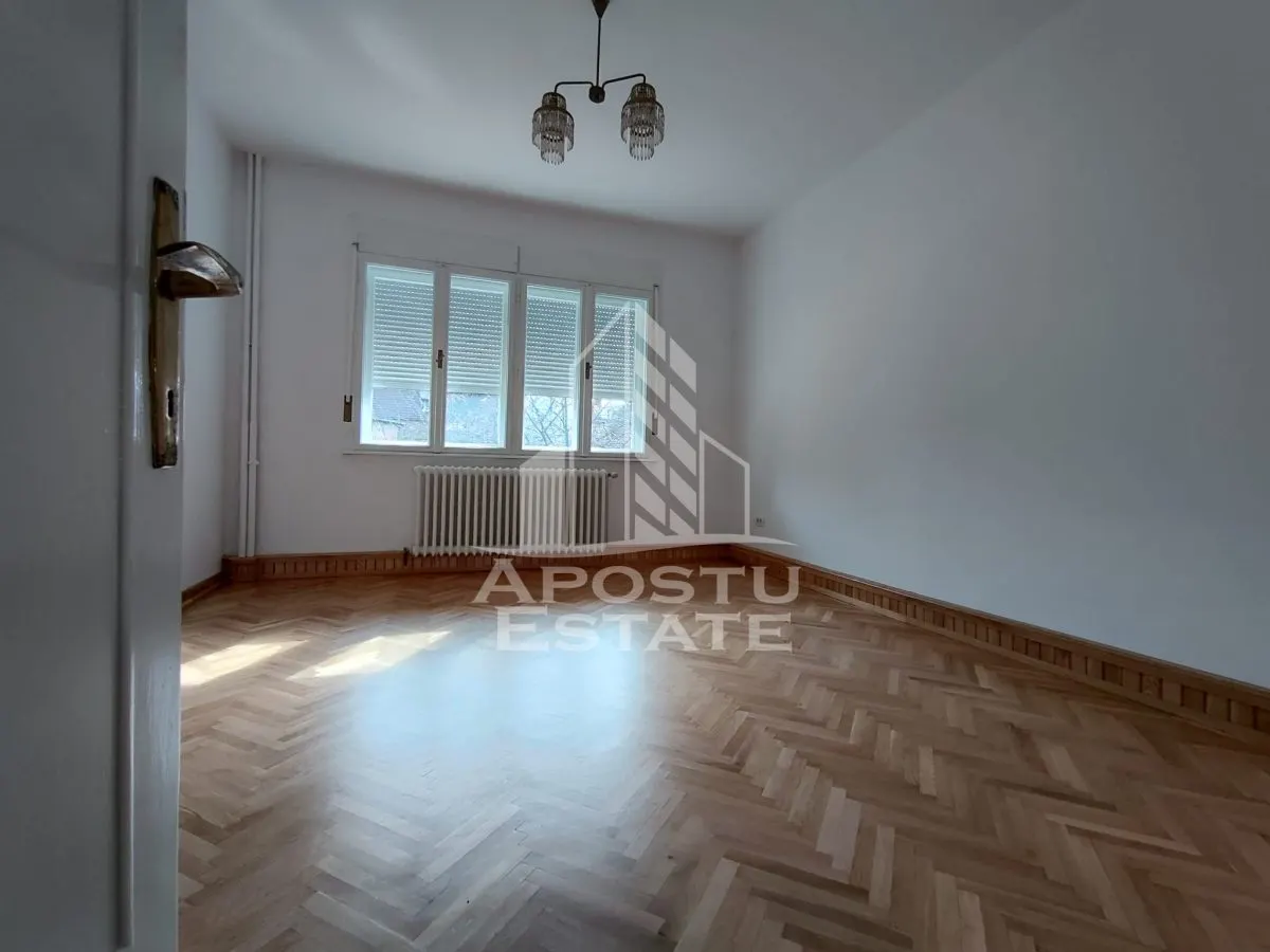 Apartament cu 5 camere 170 mp,  zona Ultracentrala - foto 11