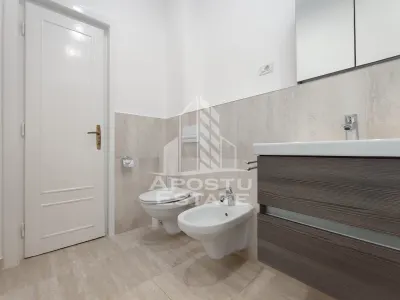 Apartament cu 5 camere 170 mp,  zona Ultracentrala - foto 18