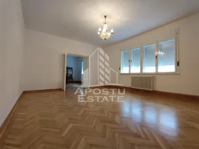 Apartament cu 5 camere 170 mp,  zona Ultracentrala - foto 7