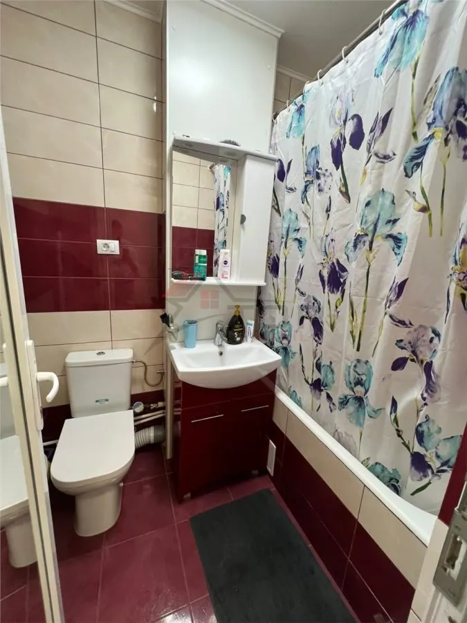 Apartament 2 camere Podu Ros - Decomandat - foto 3