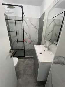 Vanzare apartament 3 camere decomandat 2 bai - renovat complet - foto 3