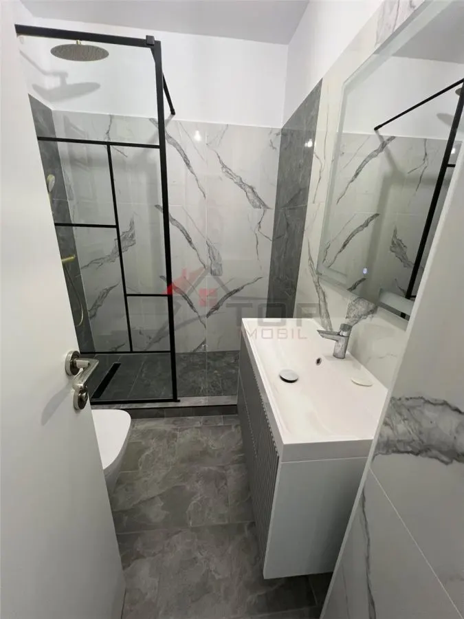 Vanzare apartament 3 camere decomandat 2 bai - renovat complet - foto 3