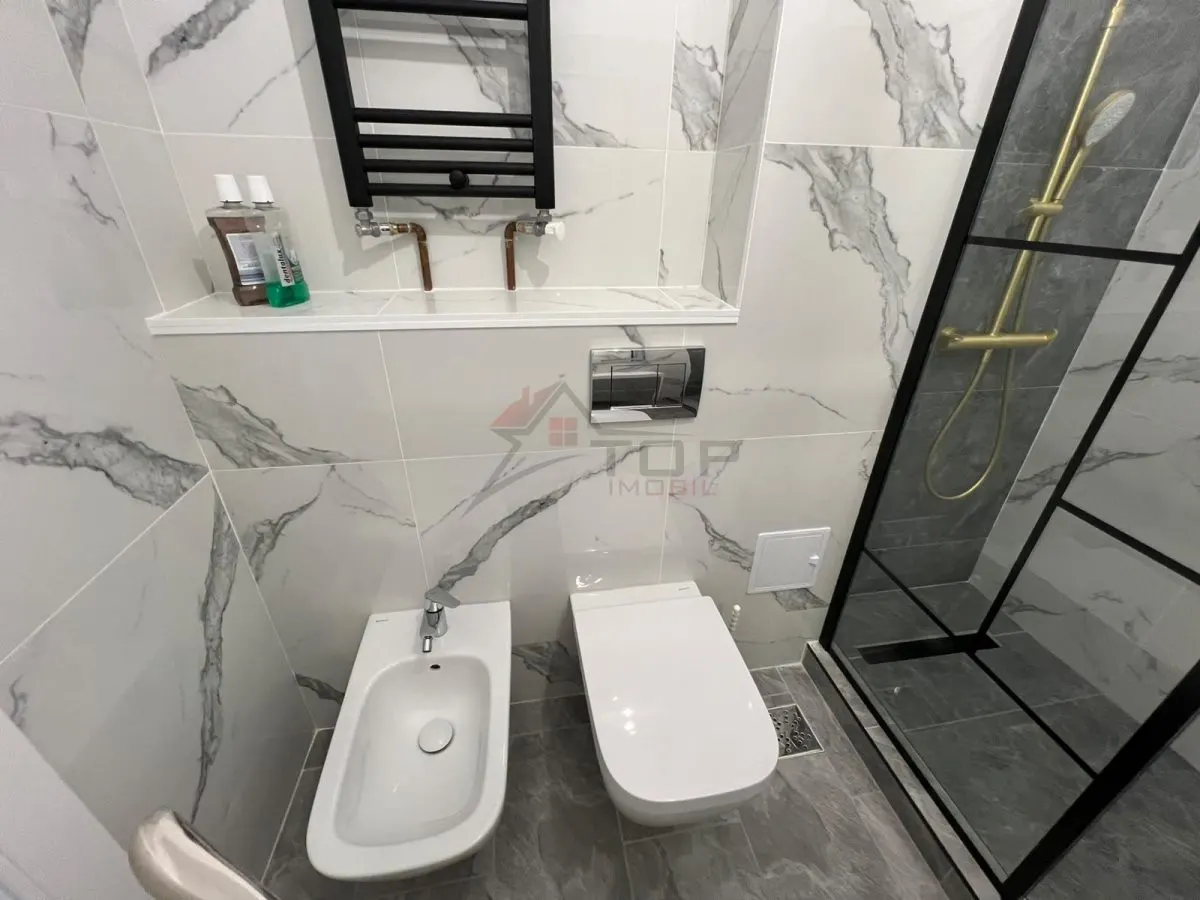 Vanzare apartament 3 camere decomandat 2 bai - renovat complet - foto 4
