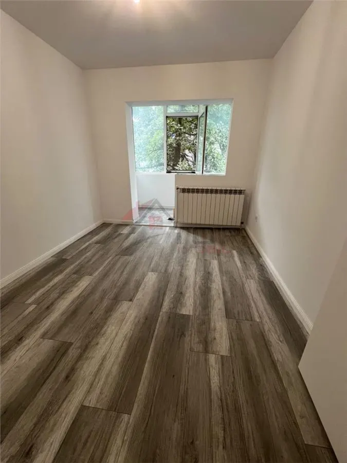 Vanzare apartament 3 camere decomandat 2 bai - renovat complet - foto 9