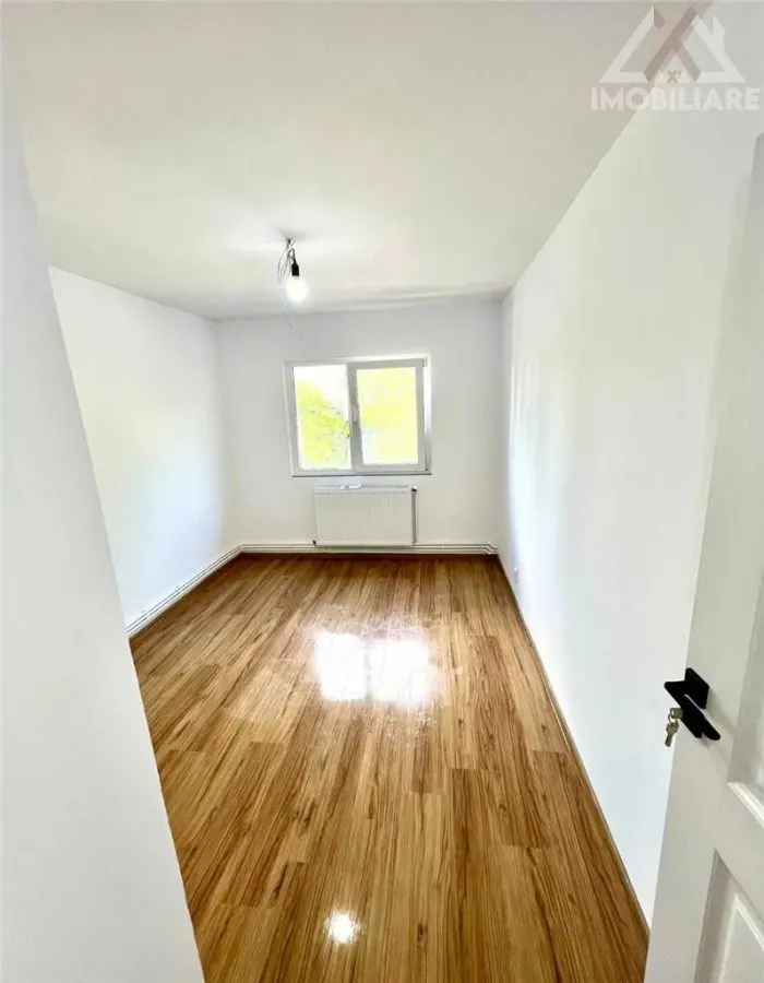 Apartament 4 Camere DACIA - Tabacului - foto 3