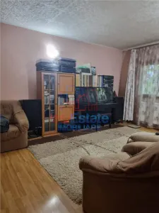 Apartament 4 camere, decomandat, 80 mp, 2 bai zona Nicolina - foto 7