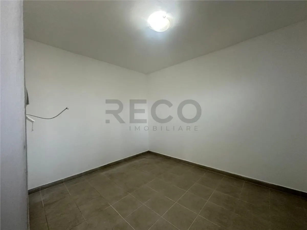 RECO Apartament renovat la etajul  2 - foto 5