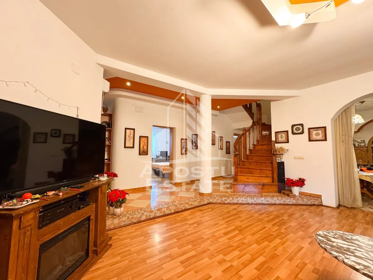 Casa pt. 2 familii, cu 9 camere, teren 832mp, Zona Girocului Timisoara - foto 19