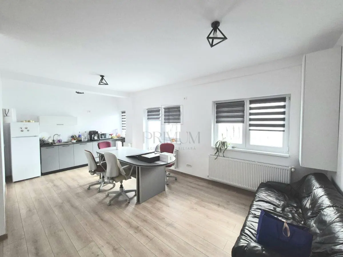 Spatiu birouri 4 camere cladire noua  etaj 2 - Complexul Studentesc - foto 2