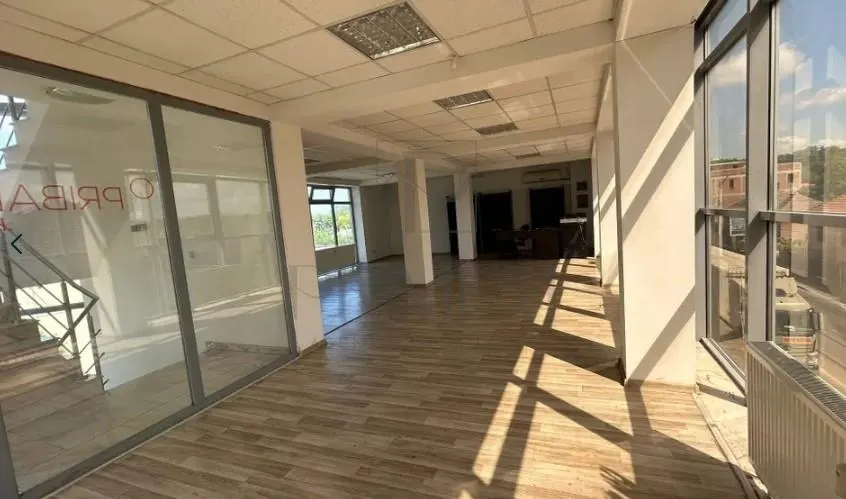 Spatiu Birouri luminos open-space - Simion Barnutiu - foto 2