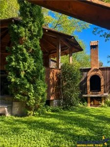 Apartament in casa, parcare in curte, foisor cu gratar, Centru Istoric - Schei, Brasov - Brasov