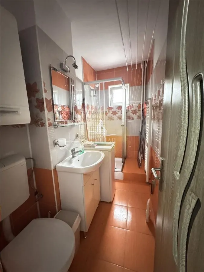 Apartament 3 camere - Zona Dacia - Etaj 2 - Centrala proprie - foto 4