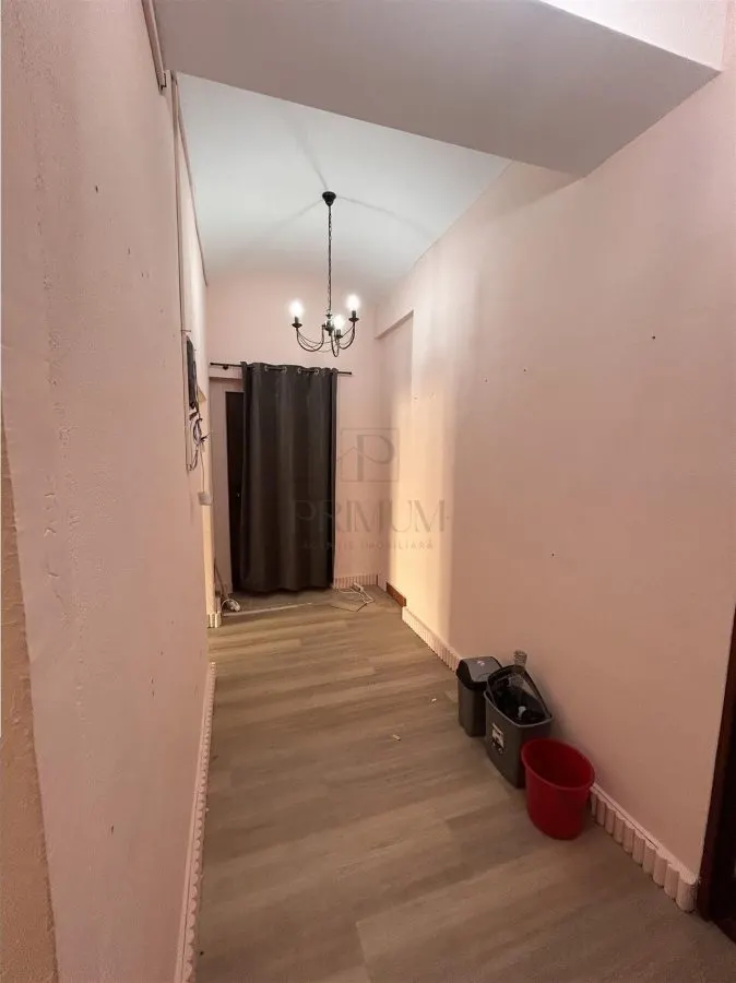 SAD - ultracentral - centrala proprie - toate utilitățile - 35 mp - foto 3