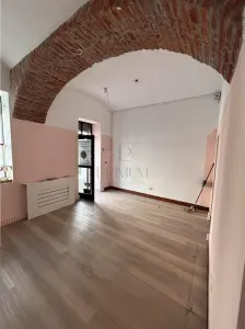 SAD - ultracentral - centrala proprie - toate utilitățile - 35 mp - foto 5